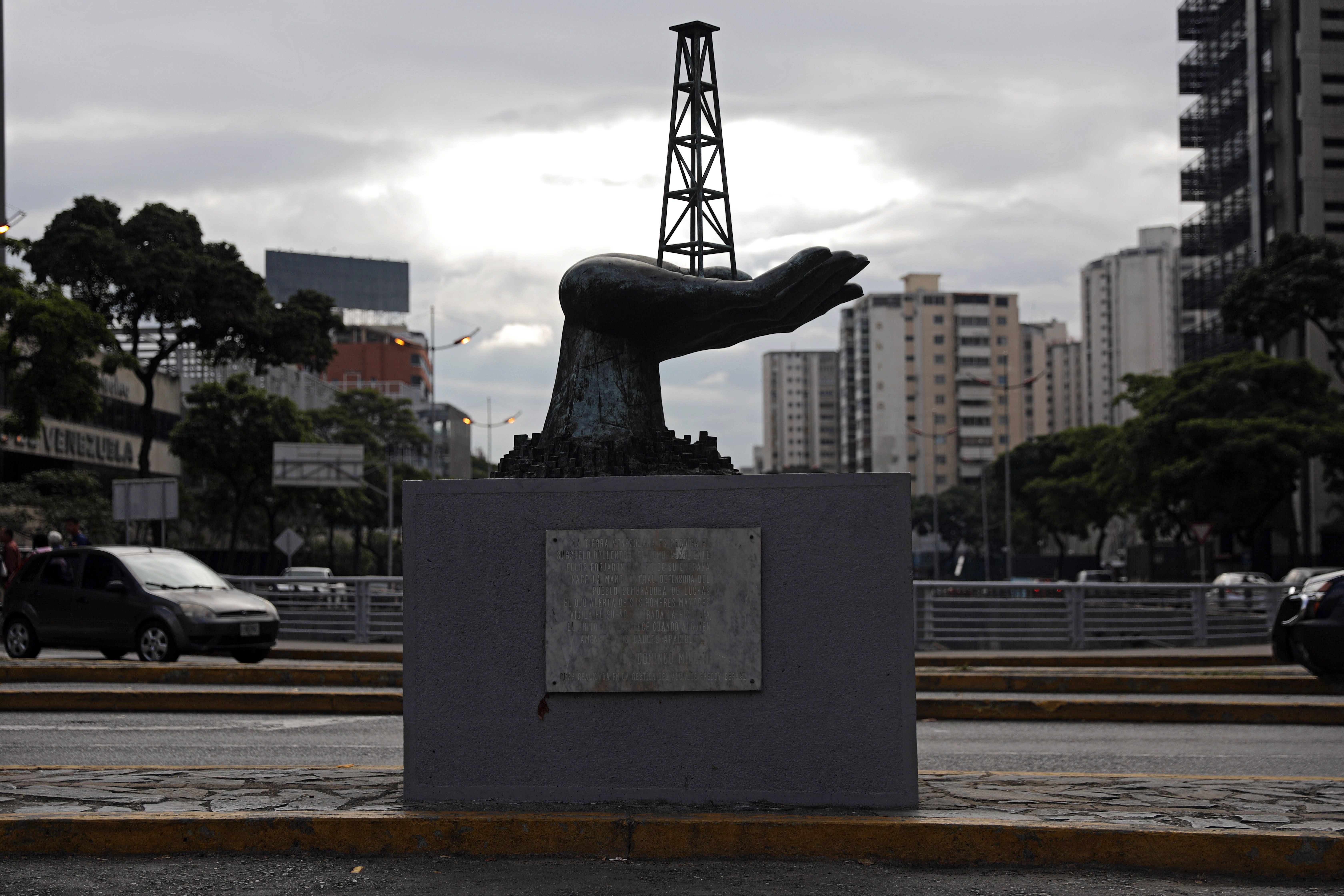 epa07331916 View of the headquarters of the state-owned oil and natural gas company Petroleos de Venezuela (Pdvsa), in Caracas, Venezuela, 30 January 2019. US Government  on 28 January announced sanctions against Pdvsa and its subsidiary in the US, Citgo, which affects actives valued in 7,000 million dollars. According to reports, President Trump said on 30 January that Venezuelan President Nicolas Maduro is 'willing to negotiate' with the opposition thanks 'to the US sanctions' to the oil incomes, and recommended US citizens not to travel to Venezuela 'until further notice'.  EPA/MIGUEL GUTIERREZ