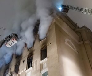 epa07342547 A handout photo made available by the Moscow Branch of the Russian Emergencies Ministry shows firefighters extinguishing a fire in a residential building in central Moscow, Russia, 04 February 2019. Six people were killed in the fire which broke out in the early hours of 04 February 2019.  EPA/RUSSIAN EMERGENCY MINISTRY / HANDOUT BEST QUALITY AVAILABLE / HANDOUT EDITORIAL USE ONLY/NO SALES HANDOUT EDITORIAL USE ONLY/NO SALES