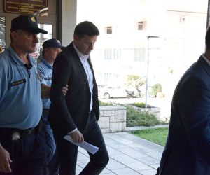 Dubrovnik, 11.06.2019. - Èlan Uprave HEP-a Nikola Rukavina u utorak oko 14 sati napustio je zgradu dubrovaèkog suda, nakon to je dao iskaz Dravnom odvjetnitvu. 
foto HINA/ Baldo MARUNÈIÆ/ bm