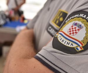 09.06.2017., Sibenik - U Sibeniku je odrzana akcija Stop krivotvorinama i pirastvu. Akciju i ovaj put zajednicki organiziraju nadlezna tijela drzavne uprave i
organizacija koje sudjeluju u mehanizmu koordinacije za provedbu prava
intelektualnog vlasnistva. Photo: Hrvoje Jelavic/PIXSELL