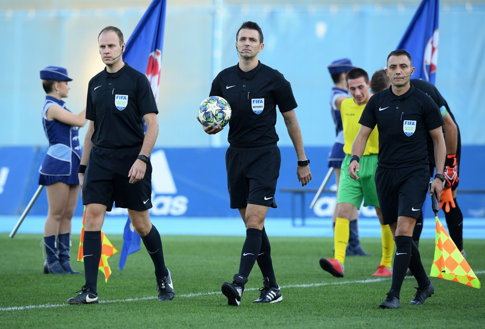 13.09.2019., stadion Maksimir, Zagreb - Hrvatski Telekom Prva liga, 08. kolo, GNK Dinamo - NK Istra 1961. Glavni sudac Igor Pajac s pomocnicima, Vedranom Djurakom i Bojana Zobenicom Photo: Marko Lukunic/PIXSELL