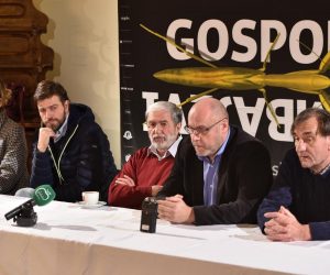 28.11.2019., Zagreb - Na gradilistu Atrija kazalista Gavella odrzana je konferencija za medije povodom predstave "Gospoda Glembajevi". Emma Martinjak, Diana Vidusin, Amar Bukvic, Miroslav Medjimorec, Drazen Ferencina, Darko Stazic. 
Photo: Bruno Fantulin/PIXSELL