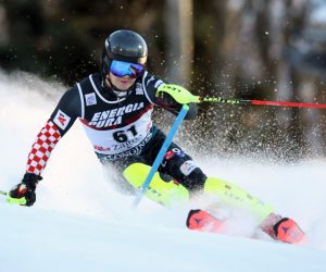 Zagreb, 5.1.2020 - Prva vonja slaloma skijaa za Svjetski kup na sljemenskom Crvenom spustu - "Trofej Snjene kraljice". Na slici Filip Zubèiæ. 
foto HINA/ Damir SENÈAR/ ua