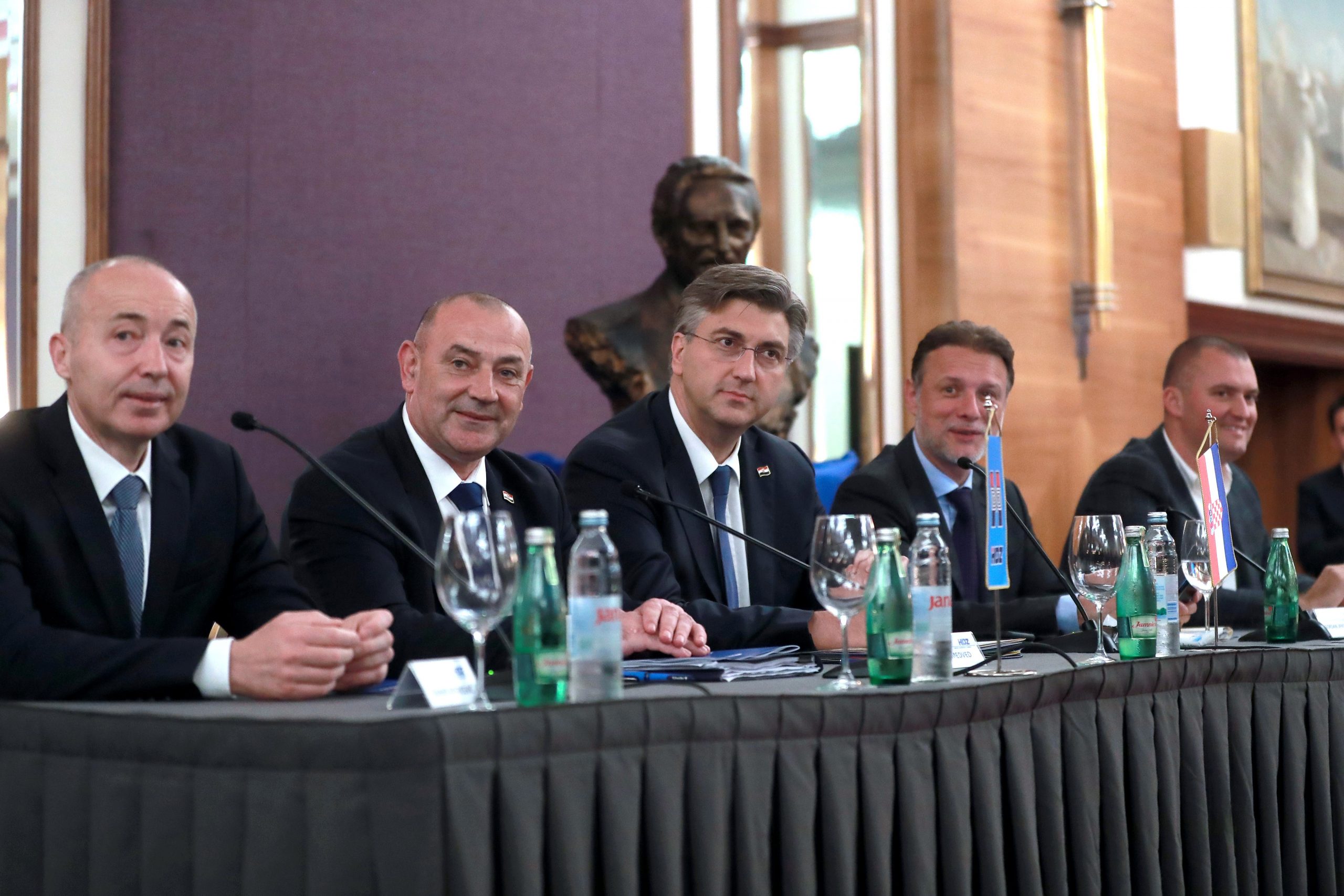 08.06.2020., Zagreb - U Kristalnoj dvorani hotela Westin odrzana je sjednica Sredisnjeg odbora HDZ-a. Damir Krsticevic, Tomo Medved, Andrej Plenkovic, Gordan Jandrokovic. Photo: Sanjin Strukic/PIXSELL