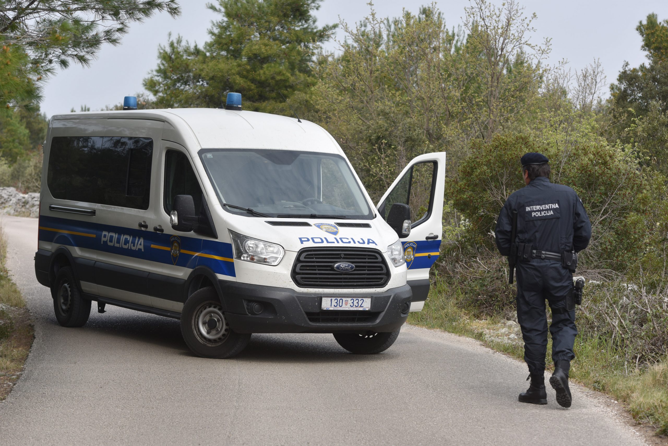 13.04.2020., Sibenik - Policija je i ovoga produzenog vikenda zatvorila sve prilaze setnici u kanalu SV.Ante kako bi onemogucila gradjane u okupljanjima.
Photo: Hrvoje Jelavic/PIXSELL