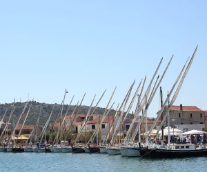 16.08.2020., Betina - 18. Regata za dusu i tilo u Betrini prezentira iskljucivo drvene brodove, gajete, leute, kaice s latinskim jedrom. Osim natjecanja glavna svrha ove manifestacije je prezentirati bogato tradicionalno nasljedje hrvatske drvene brodogradnje po kojoj je Betina nadaleko poznata. Photo: Dusko Jaramaz/PIXSELL