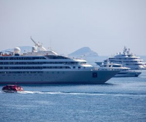 29.08.2019., Stara gradska jezgra, Dubrovnik - Gradski kadrovi, ljudi u gradu.
Photo: Grgo Jelavic/PIXSELL