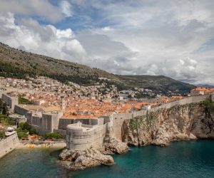 Dubrovnik: Pogled na staru gradsku jezgru 13.04.2019., Stara gradska jezgra, Dubrovnik - Pogled na staru gradsku jezgru sa tvrdjave Lovrjenac.
Photo: Grgo Jelavic/PIXSELL