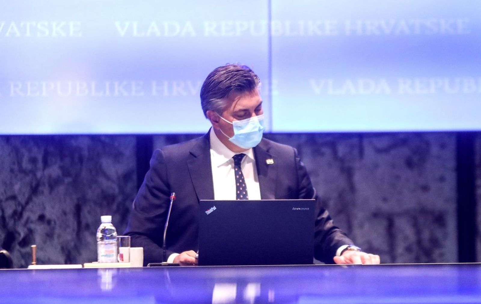 18.03.2021., Zagreb - U Nacionalnoj i sveucilisnoj knjiznici odrzana je 49. sjednica Vlade RH. Clanovi vlade dobili su informacije o trenutnom stanju vezanom za koronavirus, a na dnevnom redu je bio i prijedlog izmjena i dopuna Zakona o popisu stanovnistva, kucanstava i stanova u Republici Hrvatskoj 2021. godine. Andrej Plenkovic.
Photo: Marin Tironi/PIXSELL