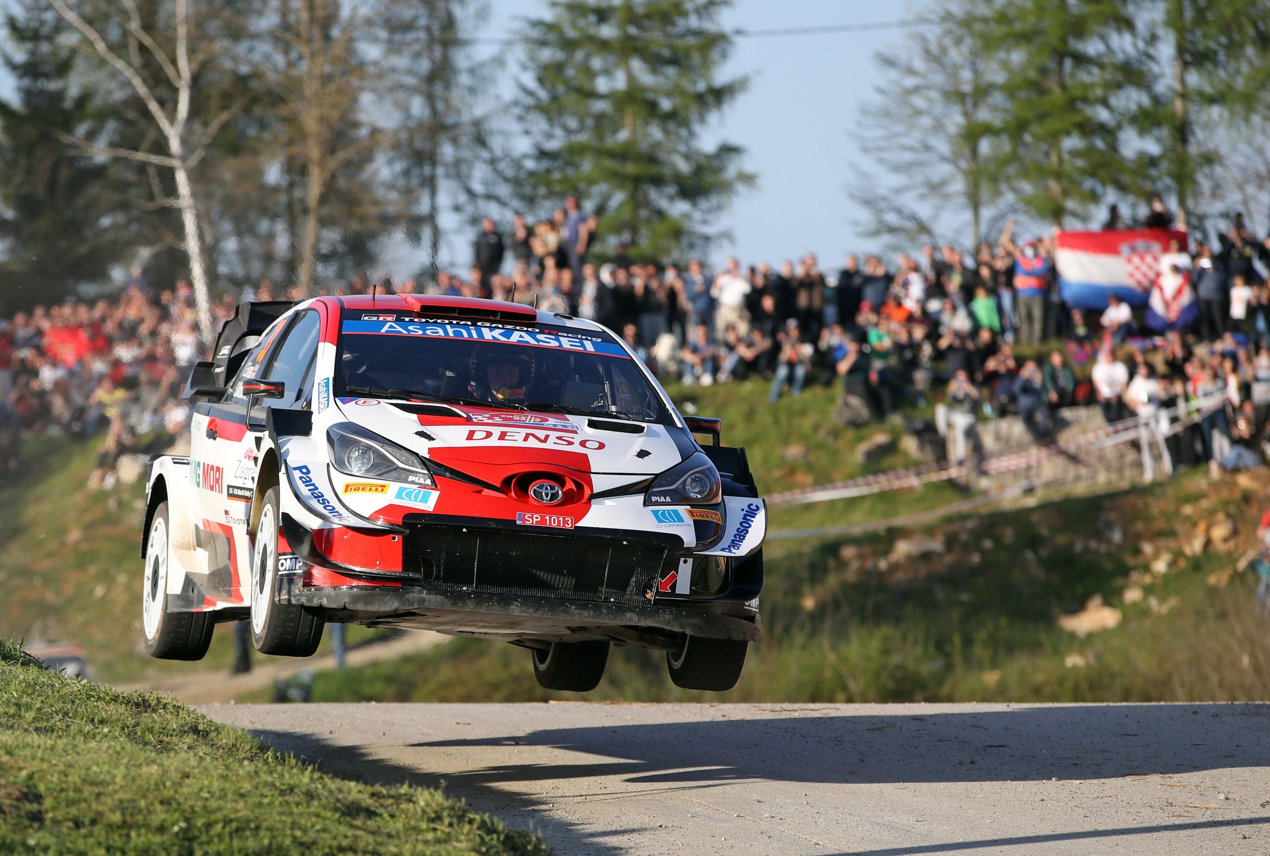 Leskovac Barilovicki, 23.04.2021 - Prvi dan WRC Croatia Rallya, etapa SS08, Pecurkovo brdo - Mrenicki Novaki. Na slici britanski vozac Elfyn EVANS i suvozac Scott MARTIN u automobilu Toyota Yaris WRC.
foto HINA/ Damir SENCAR/ ds