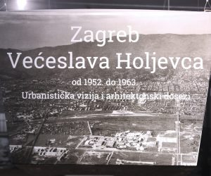 Zagreb, 12.07.2021. - U muzeju suvremene umjetnosti predstavljana je monografije "Zagreb Veæeslava Holjevca od 1952. do 1963. - urbanistièka vizija i arhitektonski dosezi". Na predstavljanju govorili su: arhitekt Ivan Mlinar, Damir antek iz Dravne geodetske uprave, Tatjana Holjevac  i ravnateljica HSU-a Snjeana Pintariæ. foto HINA /Zvonimir KUHTIÆ/ zk