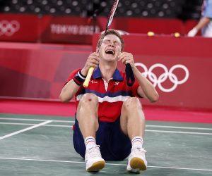 epa09388247 Viktor Axelsen of Denmark celebrates after winning his Men’s Singles gold medal match against Chen Long of China at the Badminton events of the Tokyo 2020 Olympic Games at the Musashino Forest Sport Plaza in Chofu, Tokyo, Japan, 02 August 2021.  EPA/MAST IRHAM