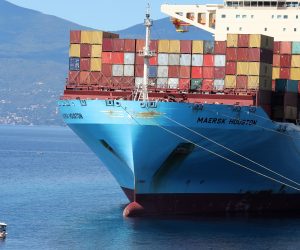 01.09.2021., Rijeka - Brod Maersk Houston prekrcava kontejnere na kontejnerskom terminalu rijecke luke na Brajdici. 
Photo: Goran Kovacic/PIXSELL