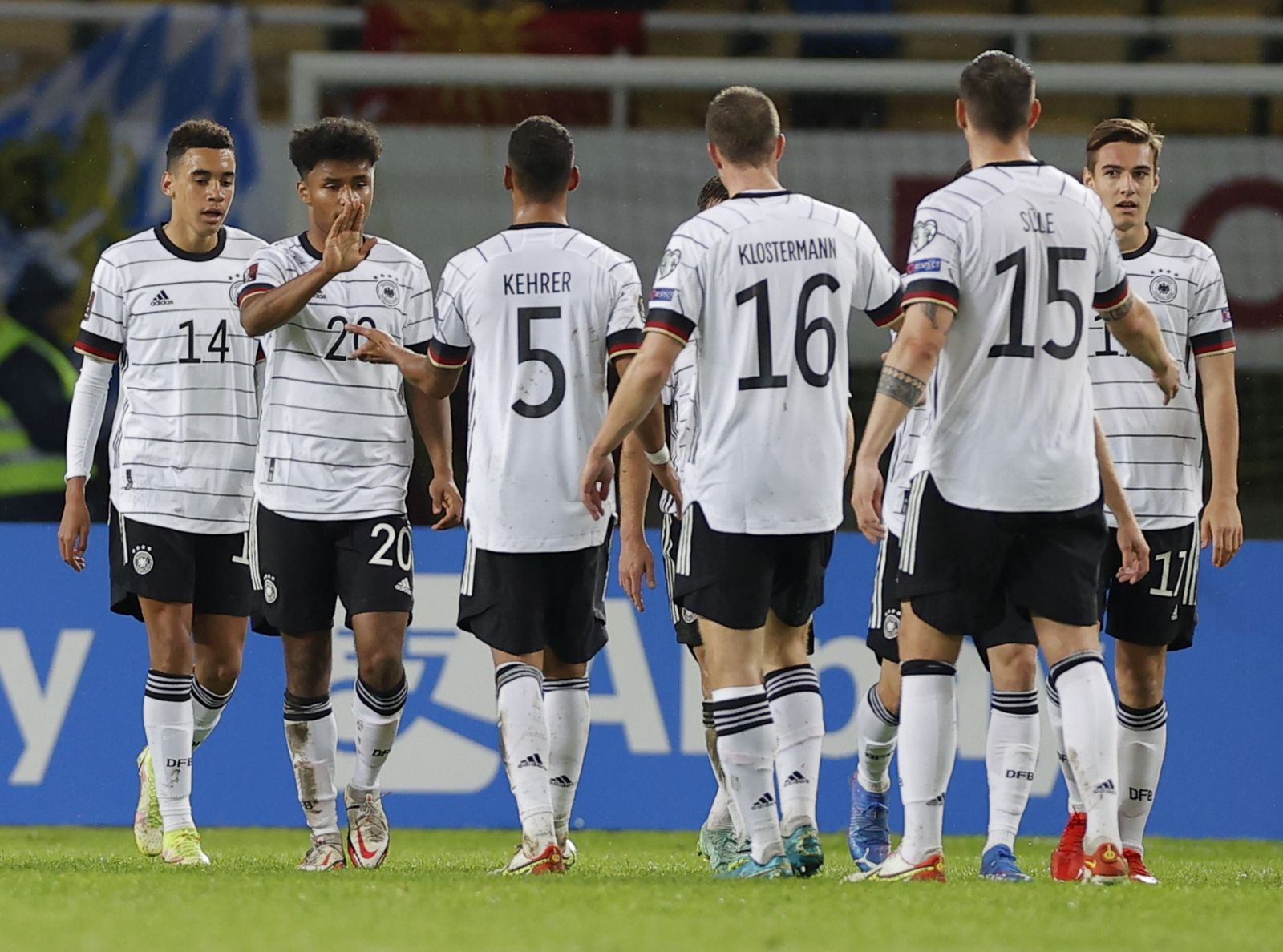 epa09519243 Players of Germany celebrate the 0-4 during the FIFA World Cup 2022 qualifying soccer match between North Macedonia and Germany in Skopje, Republic of North Macedonia 11 October 2021.  EPA/VALDRIN XHEMAJ