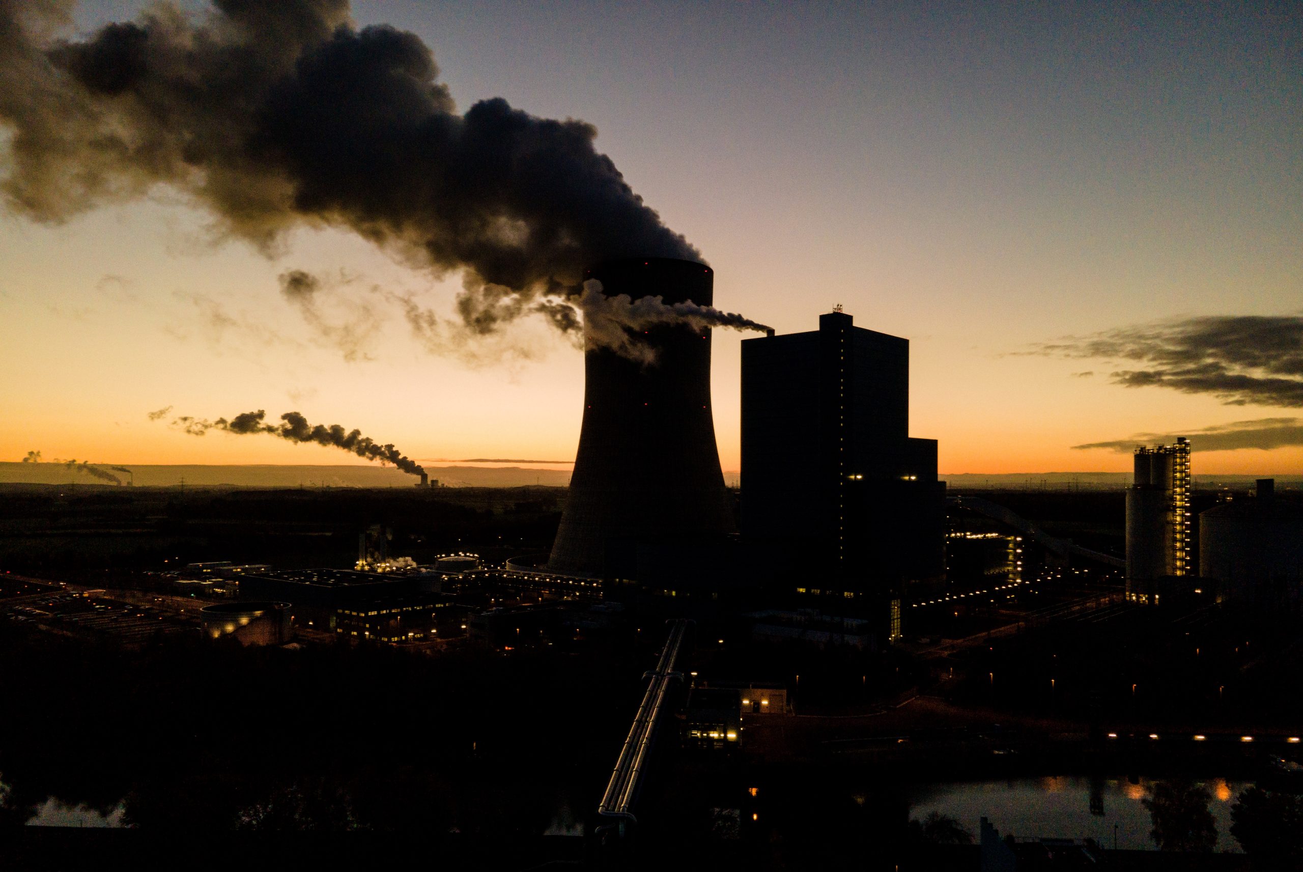 epa09562863 An aerial picture taken with a drone shows the coal-fired power plant Datteln 4  in Datteln, Germany, 02 November 2021 (issued 04 November 2021). The production of carbon-based energy is one of the main sources of environmental pollution worldwide and the black coal consuming plant was controversial already before launched in May 2020. Germany, a coal extracting country, is striving to abolish coal and nuclear power and to convert to renewable energies, one of the main topics of the COP26.  EPA/FRIEDEMANN VOGEL