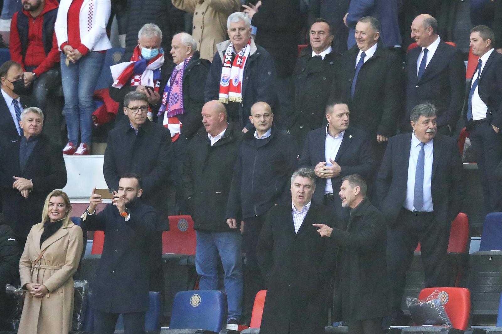 14.11.2021., Split - Stadion Poljud, kvalifikacijska utakmica za odlazak na SP u Qataru izmedju reprezentacije Hrvatske i Rusije. Zvonimir Boban, Zoran Milanovic.