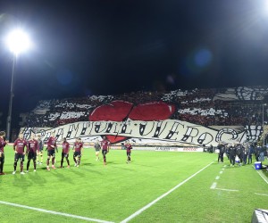 US Salernitana 1919 FC Juventus - Serie A Supporters of Salernitana during the Serie A match between US Salernitana 1919 and FC Juventus at Stadio Arechi, Salerno, Italy on 30 November 2021. Salerno Salerno Italy PUBLICATIONxNOTxINxFRA Copyright: xGiuseppexMaffiax originalFilename:maffia-ussalern211130_npajS.jpg