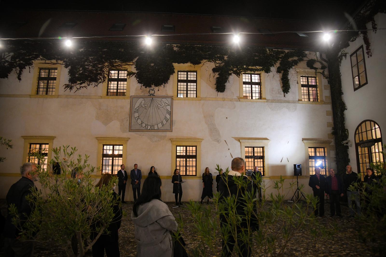 21.10.2021., Zagreb - U Muzeju grada Zagreba otvorena je izlozba fotografija "Anima" autorice Aleksandre Orlic. Photo: Josip Regovic/PIXSELL