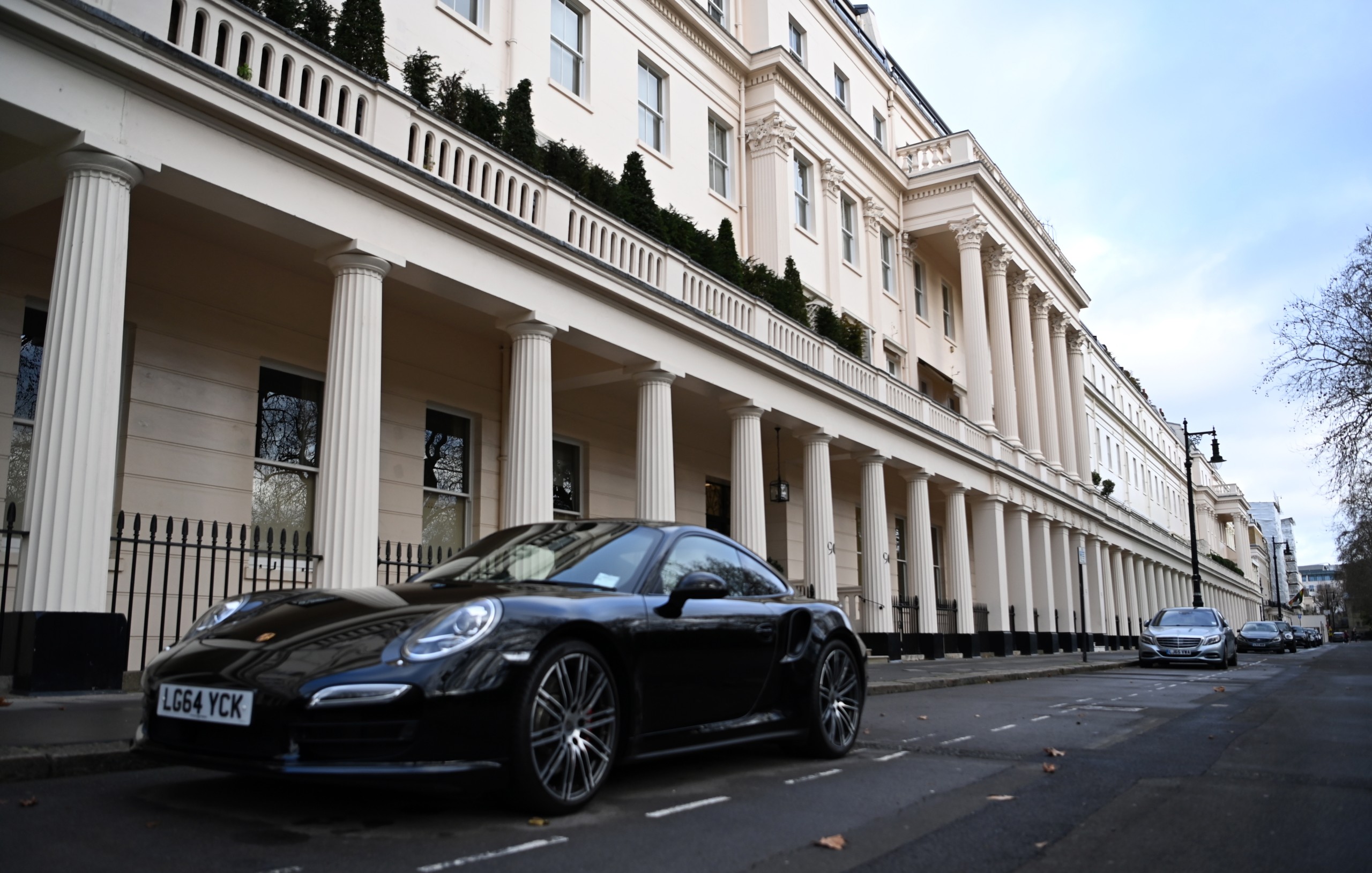 epa09716143 Belgravia's Eaton Square also known as Red Square by Russian residents in London, Britain, 29 January 2022.  The American government are continuing to pressure the UK over fears that any sanctions imposed on Russia over potential conflict in Ukraine could be ineffective due to the amount of Russian wealth in London. The US, UK and a host of other NATO countries have threatened to impose sanctions on Russia should President Vladimir Putin invade Ukraine. However, the US authorities are concerned that Britain's threats to levy economic sanctions on Putin maybe impossible to implement after allowing decades of Russian oligarchs to funnel huge sums of dirty money into so called 'Londongrad'.  EPA/ANDY RAIN