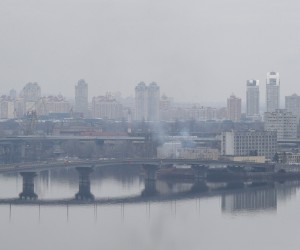 epa09781387 A general view Kiev, Ukraine, 24 February 2022. Russian troops launched a major military operation on Ukraine on 24 February, after weeks of intense diplomacy and the imposition of Western sanctions on Russia aimed at preventing an armed conflict in Ukraine. Martial law has been introduced in Ukraine, explosions are heard in many cities, including Kiev.  EPA/SERGEY DOLZHENKO