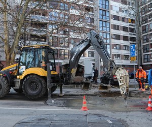 06.02.2022., Zagreb - U Lastovskoj ulici je pukla glavna cijev koja je sada u fazi sanacije. Photo: Tomislav Miletic/PIXSELL