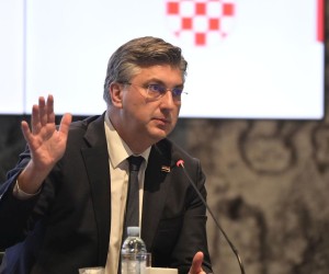 16.02.2022.,Zagreb - Predsjednik Vlade Andrej Plenkovic predstavio je  paket mjera za ublazavanje rasta cijena energenata Photo: Igor Soban/PIXSELL