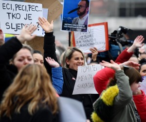 17.11.2021., Zagreb - Prosvjed majki odgojiteljica ispred Gradskog poglavarstva zbog ukidanja statusa.  Photo: Marko Lukunic/PIXSELL