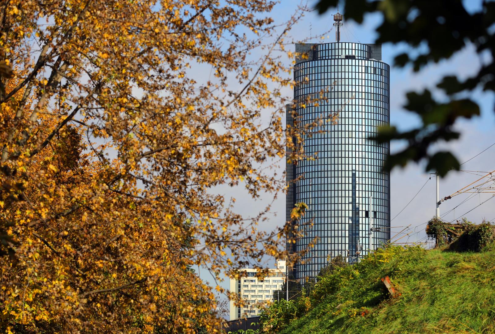 25.10.2020., ZagrebTrg Drazena Petrovica 3, Zagreb - Cibonin toranj treci je neboder po visini u Republici Hrvatskoj. Visok je 92 metra i dio je kompleksa koji se jos sastoji od nizih poslovnih objekata, kosarkaske dvorane i umjetnicke instalacije. Photo: Jurica Galoic/PIXSELL