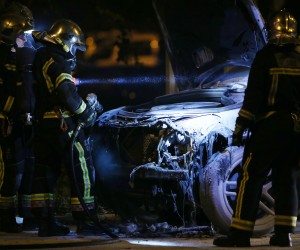 Zagreb: Na križanju Rugvičke i Prisavlja zapaljen Mercedes 07.11.2018., Zagreb - Na krizanju Rugvicke i Prisavlja zapaljen je Mercedes. Photo: Igor Soban/PIXSELL