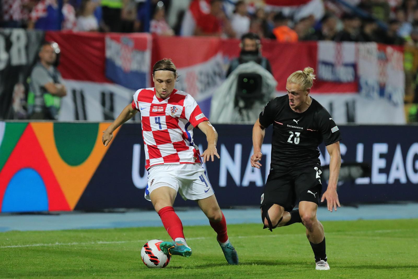 03.06.2022., stadion Gradski vrt, Osijek - Nogometna utakmica Lige nacija, Hrvatska - Austrija. Lovro Majer, Konrad Laimer Photo: Dubravka Petric/PIXSELL