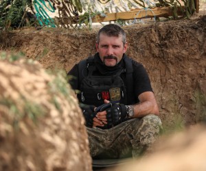 epa10039654 Ukrainian army soldiers in the trenches near Odesa, Ukraine, 28 June 2022. Russian troops on 24 February invaded  Ukrainian territory, starting a conflict that has provoked fighting, destruction and a humanitarian crisis.  EPA/Leszek Szymanski POLAND OUT