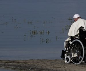 epaselect epa10093281 Pope Francis participates in a pilgrimage to Lac Ste. Anne, in northern Alberta, Canada, 26 July 2022. This place, where a Catholic mission was born in 1842, is known to the natives as a place of healing.  EPA/CIRO FUSCO