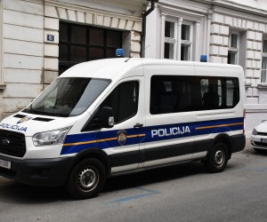 26.07.2021., Slavonski Brod - Vozac autobusa koji je skrivio prometnu nesrecu na autocesti A3 kod Slavonskog Broda dovezen je u pratnji policije u 13 sati u Zupanijsko drzavno odvjetnistvo. Photo: Ivica Galovic/PIXSELL