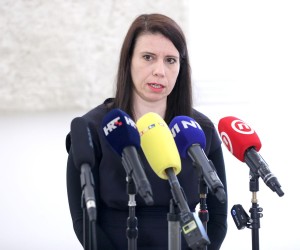 16.03.2022., Zagreb - Na konferenciji za medije odrzanoj u Saboru zastupnica Katarina Peovic komentirala je jucerasnji prelet zrakoplova iznad Zagreba.  Photo: Patrik Macek/PIXSELL