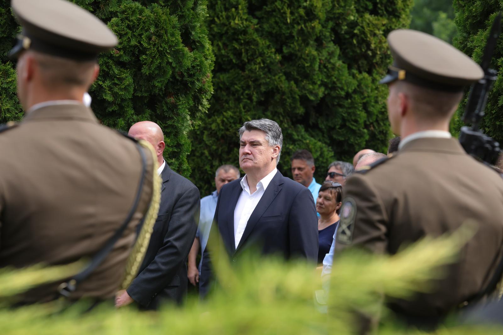 05.07.2022., Vukovar - Predsjednik Republike i vrhovni zapovjednik Oruzanih snaga Republike Hrvatske, Zoran Milanovic polozio je vijenac na grob pukovnika HV-a Marka Babica na Memorijalnom groblju zrtava iz Domovinskog rata u Vukovaru. Photo: Dubravka Petric/PIXSELL