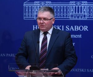 19.02.2021., Zagreb - Sabor, konferencija za medije Kluba zastupnika HSS-a i HSU-a, Zakon o sjemenu, sadnom materijalu i priznavanju sorti poljoprivrednog bilja, Zeljko Lenart."nPhoto: Marko Lukunic/PIXSELL