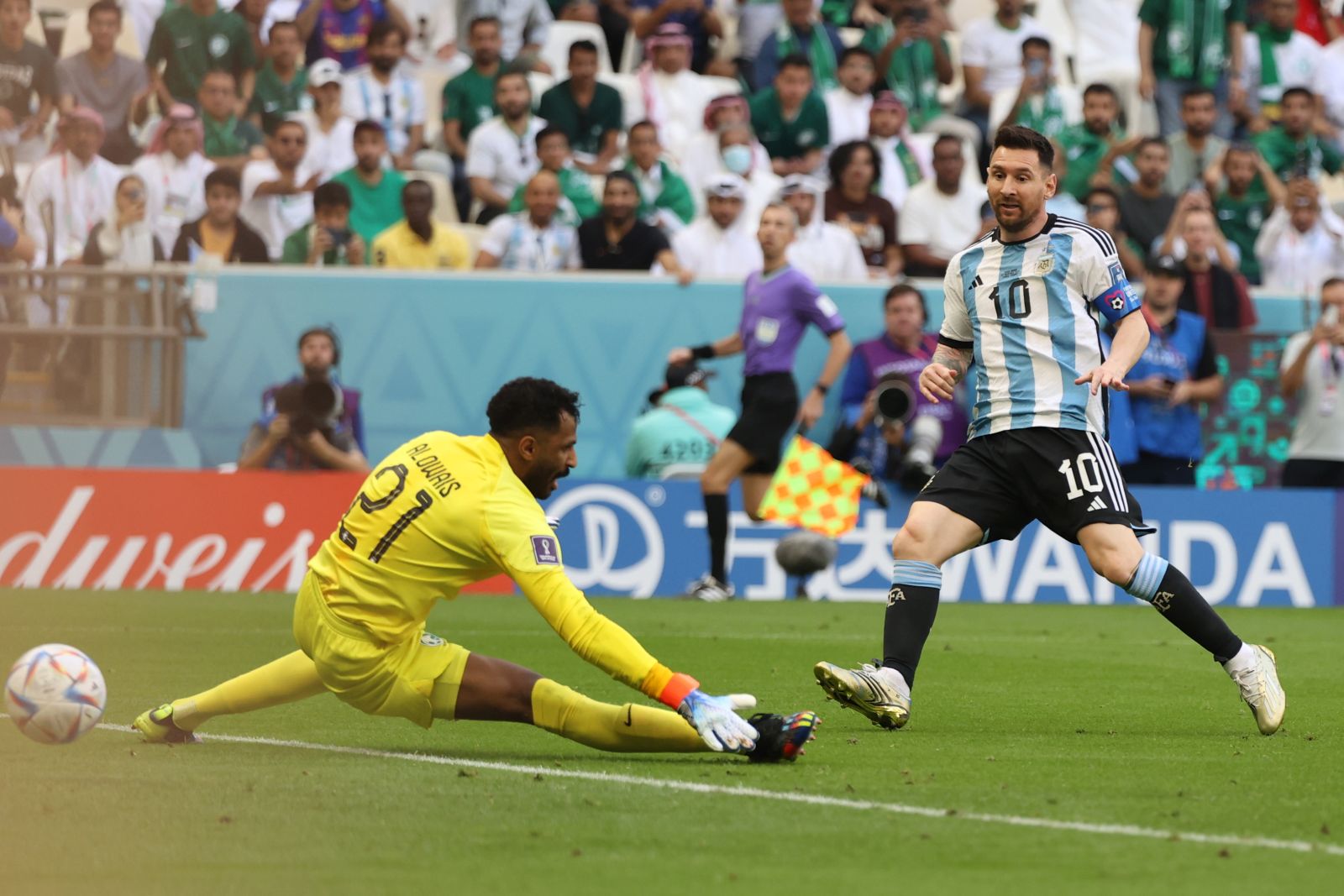 epa10319832 Lionel Messi (R) of Argentina scores an offside goal during the FIFA World Cup 2022 group C soccer match between Argentina and Saudi Arabia at Lusail Stadium in Lusail, Qatar, 22 November 2022.  EPA/Mohamed Messara