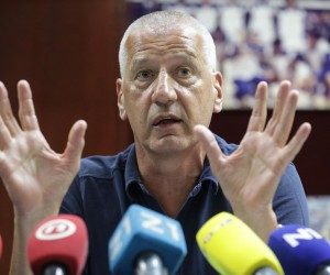 20.06.2022., Zagreb - U prostorija KK Cibona odrzana konferencija za medije na kojoj je predstavljena akcija Za spas Cibone. Bivsi trener Aleksandar Aco Petrovic.  Photo: Robert Anic/PIXSELL