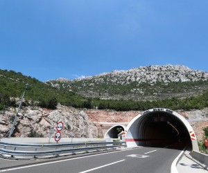 26.06.2019., tunel Sveti Rok, Gospic - Jedinica vatrogasne postrojbe Hrvatskih autocesta pod zapovjednistvom Milana Rocaka, u svakodnevnoj pripravnosti ovog drugog po velicini tunela na autocersti Zagreb Split.  "nPhoto: Robert Anic/PIXSELL