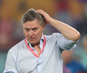 epa10345298 Head coach of Serbia, Dragan Stojkovic reacts during the FIFA World Cup 2022 group G soccer match between Serbia and Switzerland at Stadium 947 in Doha, Qatar, 02 December 2022.  EPA/Friedemann Vogel