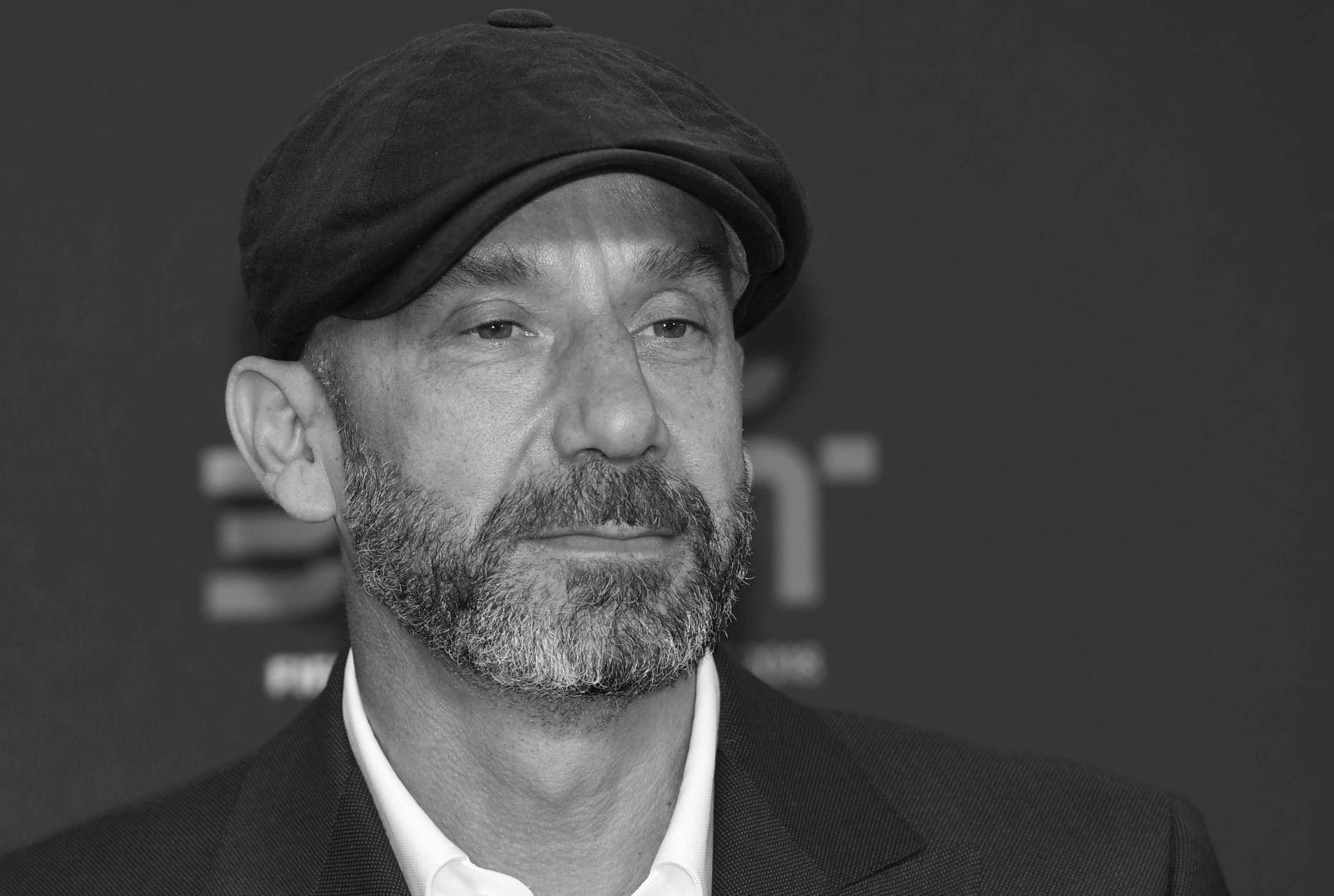 epa10391872 (FILE) - Former Italian soccer player Gianluca Vialli arrives for the Best FIFA Football Awards 2018 in London, Britain, 24 September 2018 (re-issued 06 January 2023). Gianluca Vialli died at the age of 58 after battling pancreatic cancer his family confirmed 06 January 2023.  EPA/FACUNDO ARRIZABALAGA *** Local Caption *** 54650542