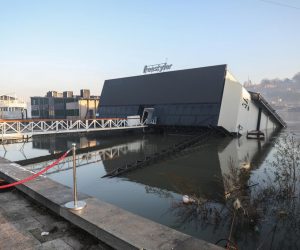 01, January, 2023, Belgrade - The morning after the Freestyler raft sank. Photo: M.M./ATAImages

01, januar, 2023,  Beograd  - Jutro nakon sto je splav Freestyler je potonuo. Photo: M.M./ATAImages Photo: M.M./ATAImages/PIXSELL