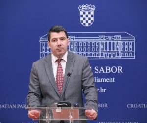 16.02.2023., Zagreb - Na konferenci za medije Kluba zastupnika Mosta o temi „Nezakonitosti u Veterinarskom institutu“ govorio je zastupnik Nikola Grmoja.
. Photo: Patrik Macek/PIXSELL