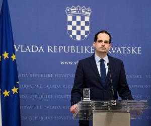 07.02.2023., Zagreb - Ministar pravosudja i uprave Ivan Malenica nakon sastanke parlamentarne vecine dao je izjavu za medije oko situacije u Zambiji i oko Ustavnog suda.  Photo: Marko Lukunic/PIXSELL