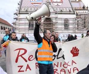 10.03.2023., Zagreb - Prosvjed inicijative zajednice Wolt dostavljaca uz potporu novog sindikata i dostavljaca Glovo i Bolt odrzava se na Trgu svetog Marka. Photo: Patrik Macek/PIXSELL