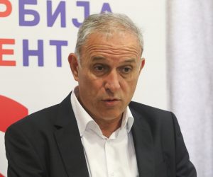 19, August, 2022, Belgrade - Zdravko Ponos held a conference for the media on the occasion of preventing her from entering the country. Zdravko Ponos. Photo: M.K./ATAImages

19, avgust, 2022, Beograd - Zdravko Ponos je odrzana je konferenciju za medije povodom sprecavanja da udje u zemlju. Photo: M.K./ATAImages Photo: M.K./ATAImages/PIXSELL