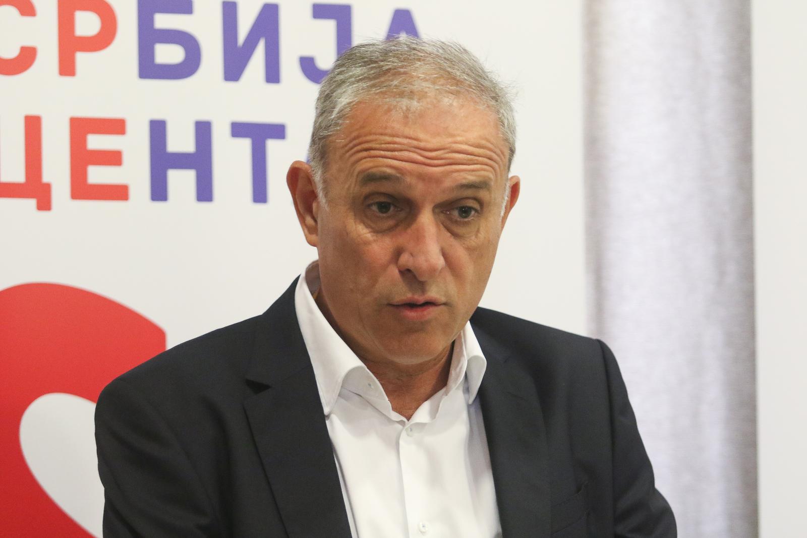 19, August, 2022, Belgrade - Zdravko Ponos held a conference for the media on the occasion of preventing her from entering the country. Zdravko Ponos. Photo: M.K./ATAImages

19, avgust, 2022, Beograd - Zdravko Ponos je odrzana je konferenciju za medije povodom sprecavanja da udje u zemlju. Photo: M.K./ATAImages Photo: M.K./ATAImages/PIXSELL