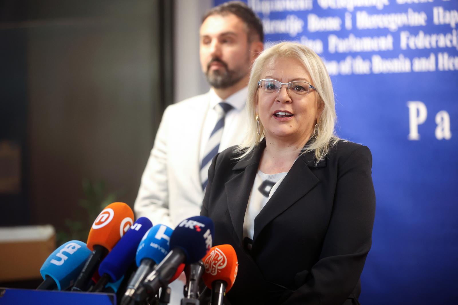 24.02.2023., Sarajevo, Bosna i Hercegovina - Nakon kratkog sastanka koji su odrzali clanovi rukovodstva Federacije BiH, odrzana je konferencija za medije.
  Photo: Armin Durgut/PIXSELL