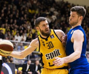 03.02.2023., Split - 18. kolo ABA lige: Split Zadar.
DOMINIK MAVRA, LEON SANTELJ Photo: Milan Sabic/PIXSELL