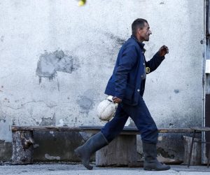 09.10.2019., Stranjani, Bosna i Hercegovina - rRudari iz rudnika Stranjani odbijaju izaci iz jame.rPhoto: Armin Durgut/PIXSELL